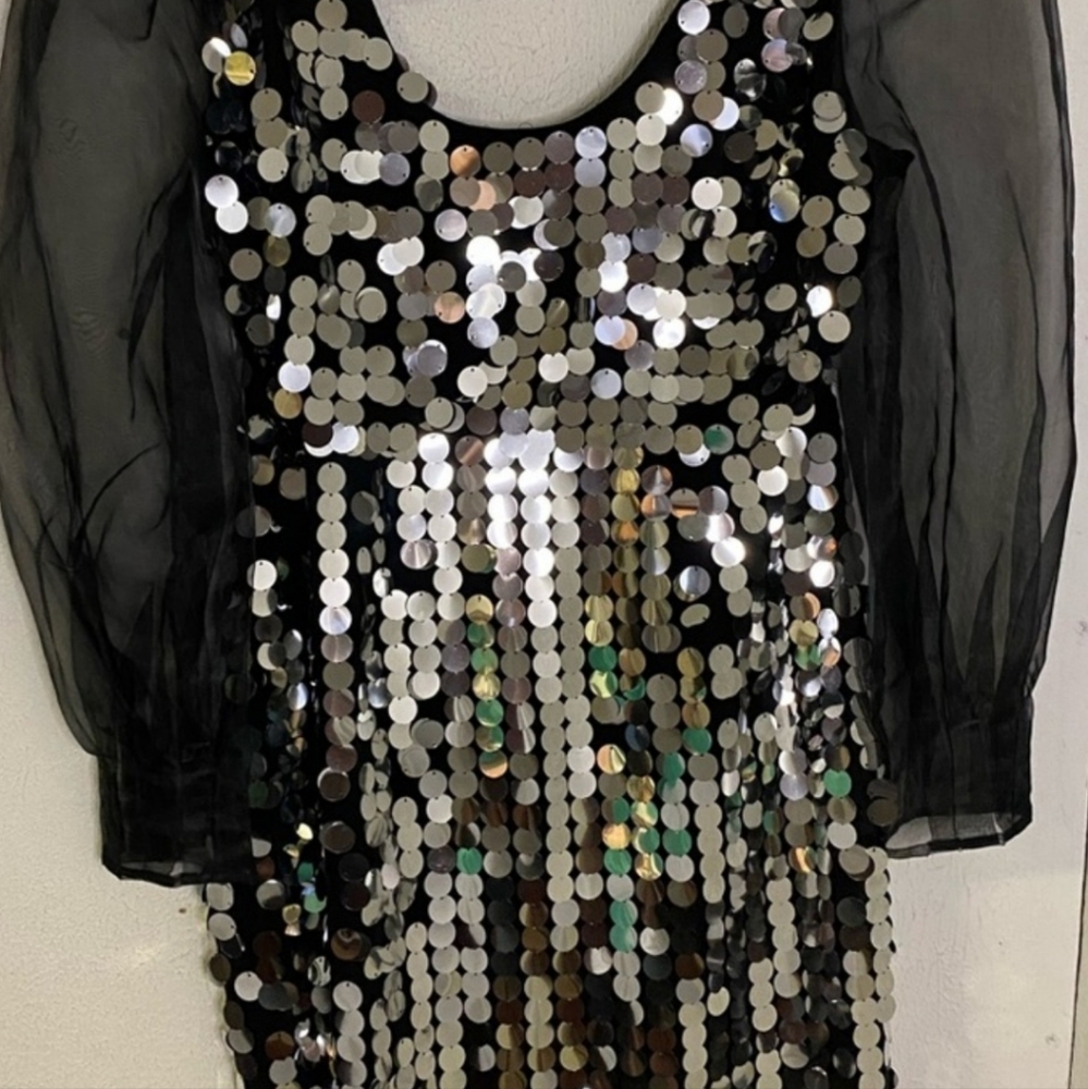 Dress - Picture 2 of 4